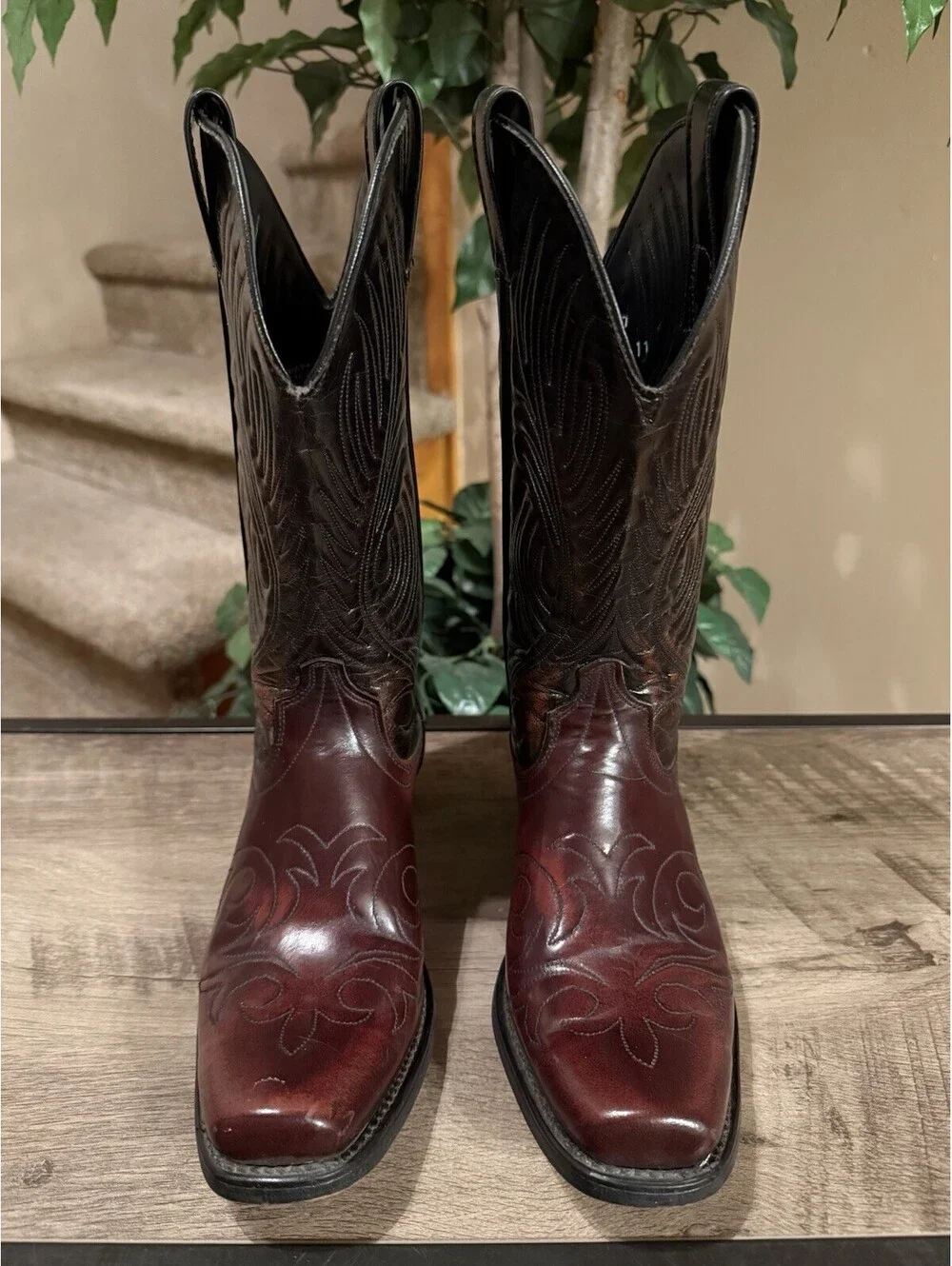 Laredo Men’s Cowboy Boots Mahogany Leather Vamp Size 7.5 D